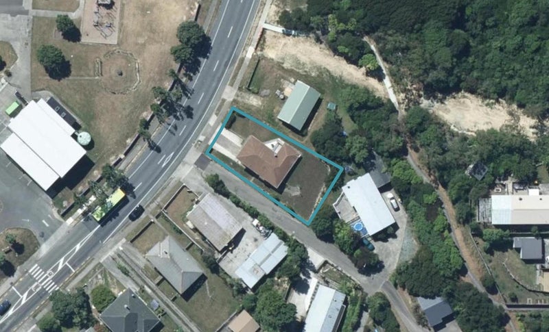 24 Omapere Street, Waitangirua, Porirua - Carousel 1
