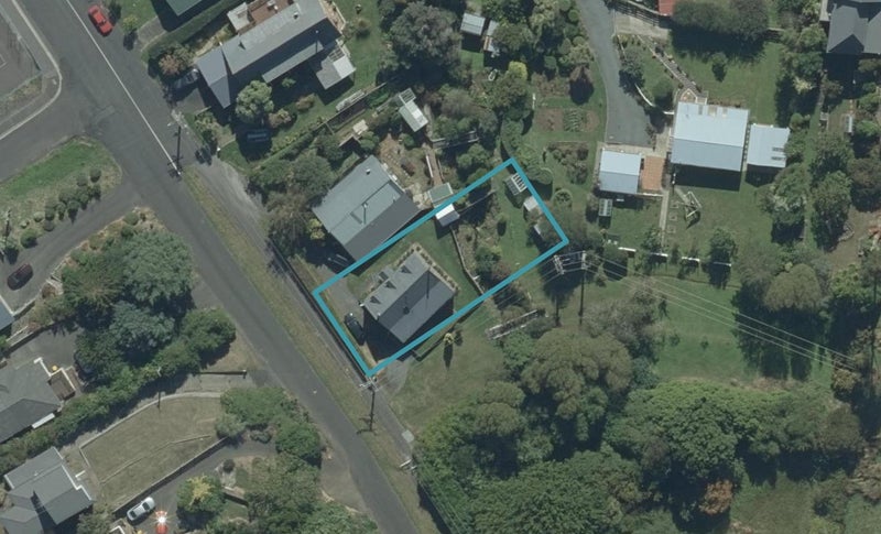 25 Greenacres Street, Macandrew Bay, Dunedin - Carousel 1