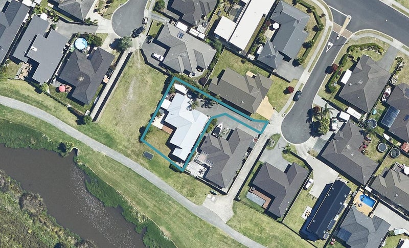 6 Harry Close, Papamoa Beach, Papamoa - Carousel 1