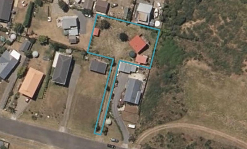 19 Aranui Avenue, Waitārere Beach, Levin - Carousel 1
