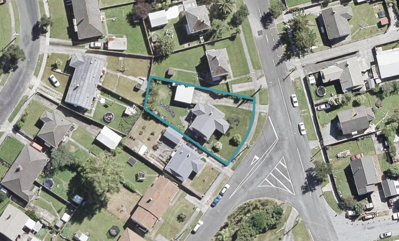 2 Judd Crescent, Naenae, Lower Hutt - Carousel 1