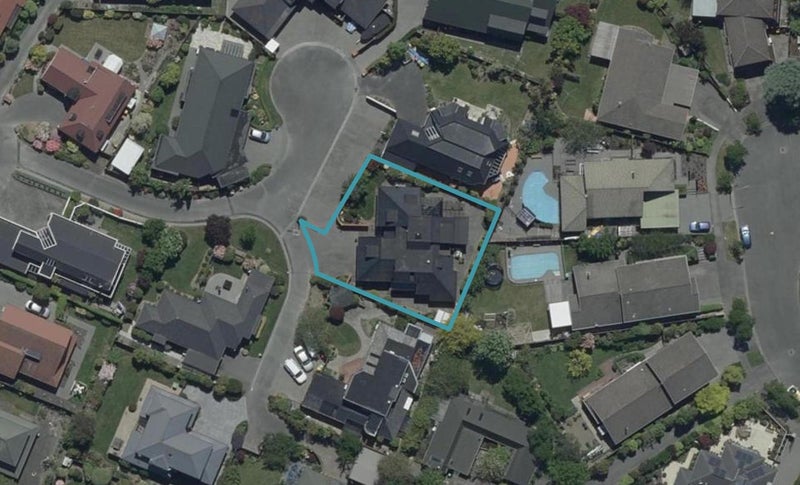18 Derenzy Place, Avonhead, Christchurch - Carousel 1