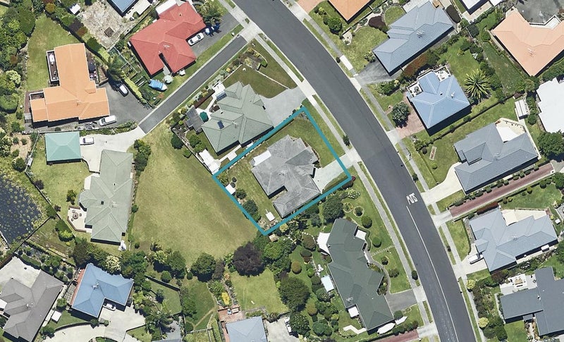 64 Oteki Park Drive, Welcome Bay, Tauranga - Carousel 1