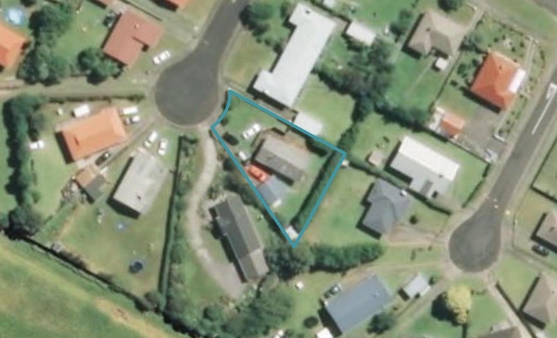8 Hughson Place, Opunake - Carousel 1