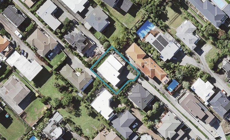 13A Commodore Parry Road, Castor Bay, Auckland - Carousel 1