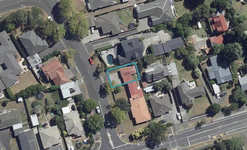 4/2 McNicol Street, Fairfield, Hamilton - Carousel 1
