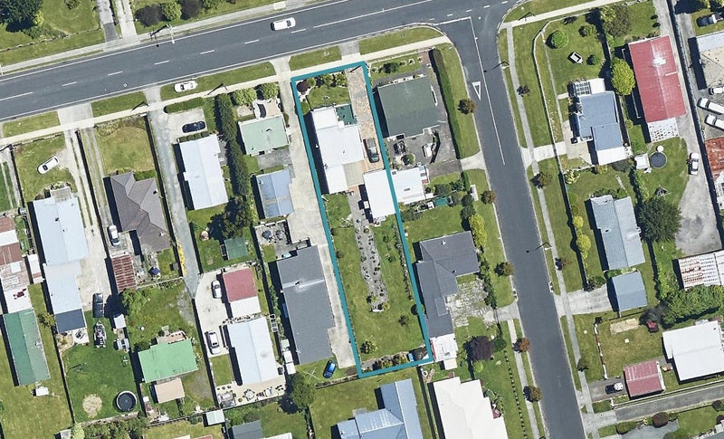 21 Kawaha Point Road, Fairy Springs, Rotorua - Carousel 1