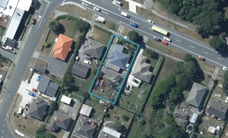 24 Mungavin Avenue, Ranui, Porirua - Carousel 1