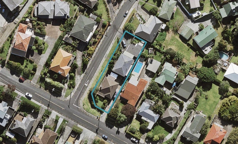 82A Carlton Street, Hillsborough, Auckland - Carousel 1
