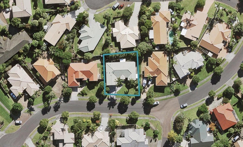 17 Westminster Gardens, Unsworth Heights, Auckland - Carousel 1
