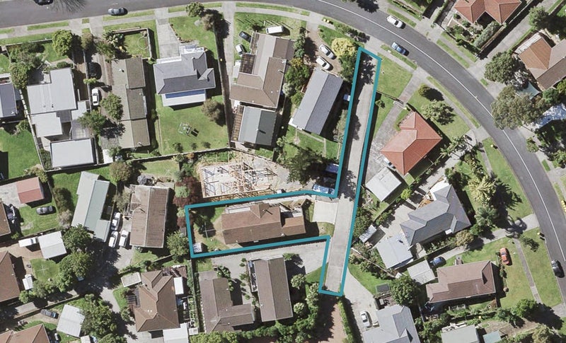 50 Lewisham Street, Highland Park, Auckland - Carousel 1