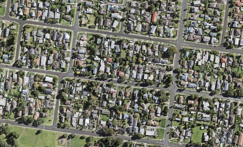 11 McInnes Road, Weymouth, Auckland - Carousel 1