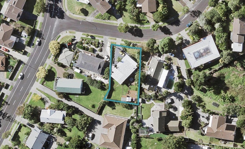3 Janome Place, Bucklands Beach, Auckland - Carousel 1