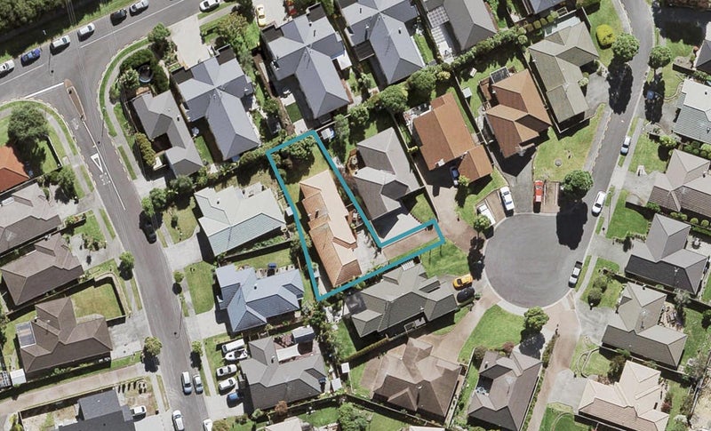 11 Pyrite Street, Westgate, Auckland - Carousel 1