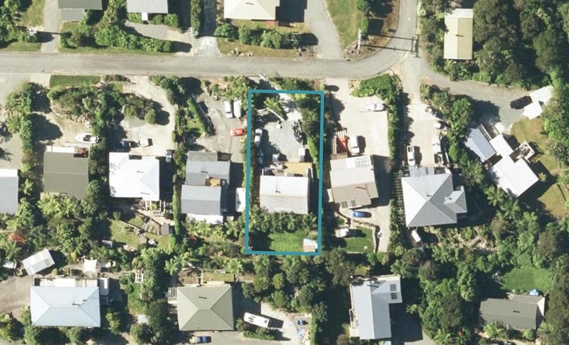 10 Field Terrace, Ōkiwi Bay - Carousel 1