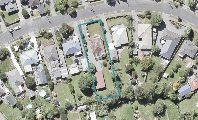 22 Poole Crescent, Wainuiomata, Lower Hutt - Carousel 1