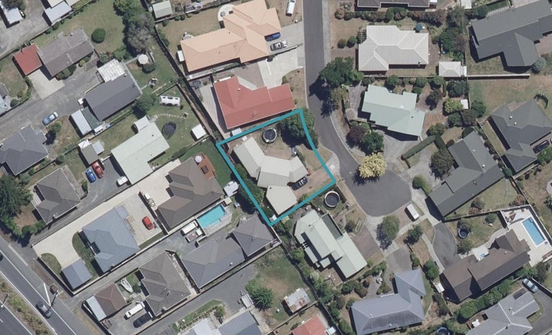 18 Piccadilly Lane, Hillcrest, Hamilton - Carousel 1