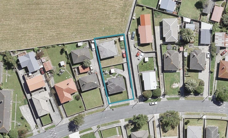 59 Strand Crescent, Naenae, Lower Hutt - Carousel 1