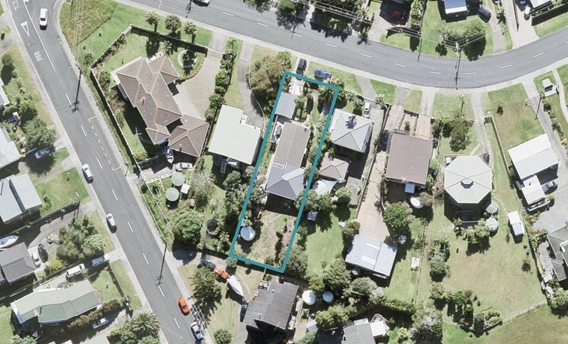 1407 Whangaparaoa Road, Army Bay, Whangaparaoa - Carousel 1