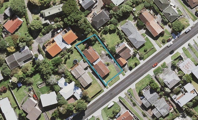 26 Shanaway Rise, Hillcrest, Auckland - Carousel 1