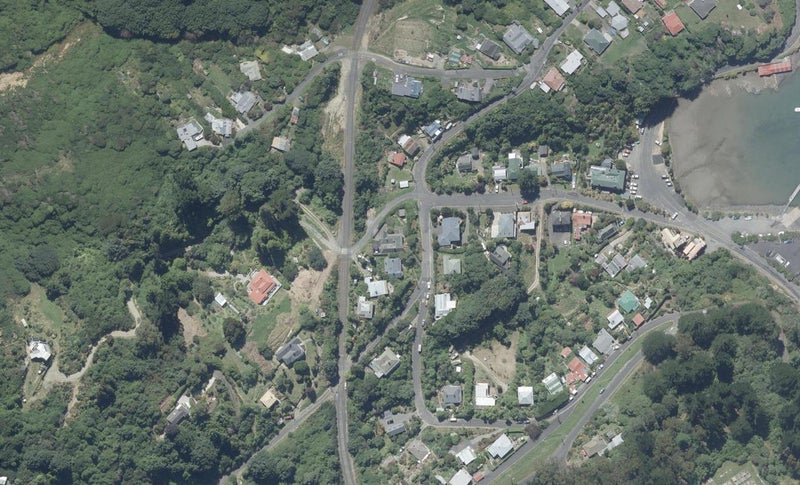 33 Harbour Terrace, Careys Bay, Port Chalmers - Carousel 1