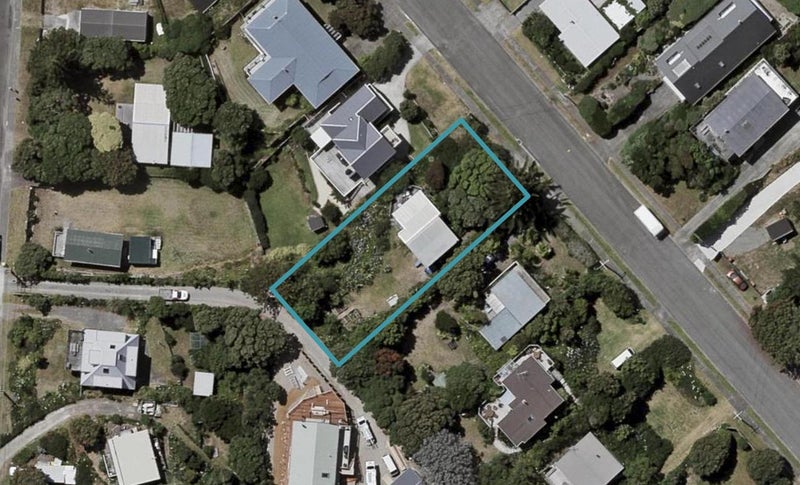 10 Hughes Street, Waikanae Beach, Waikanae - Carousel 1