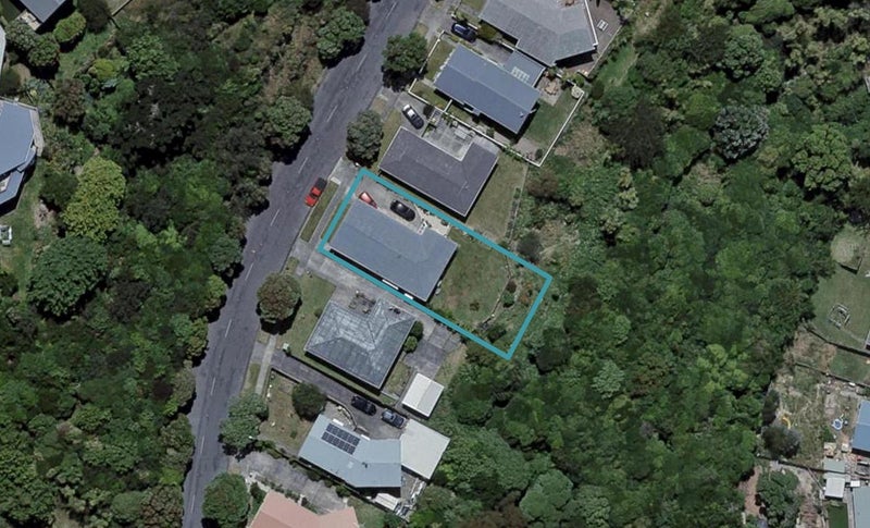 70 Akaroa Drive, Maupuia, Wellington - Carousel 1