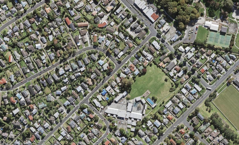 16 Lingfield Street, Glenfield, Auckland - Carousel 1
