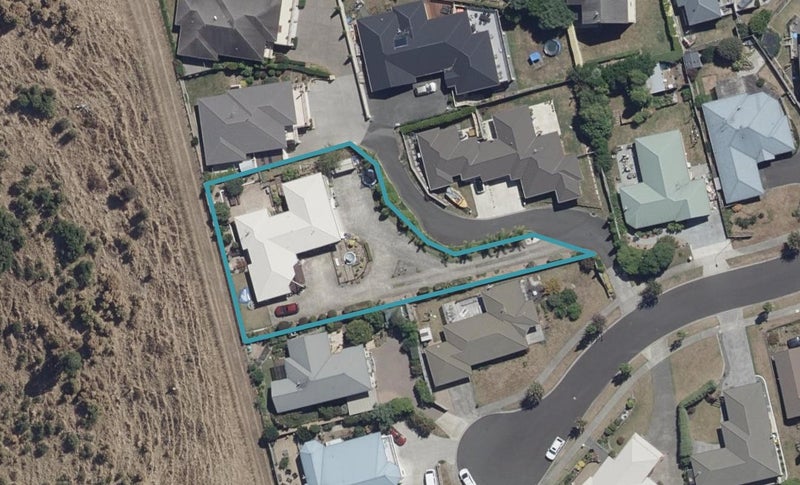 20 Highgrove Drive, Grandview Heights, Hamilton - Carousel 1