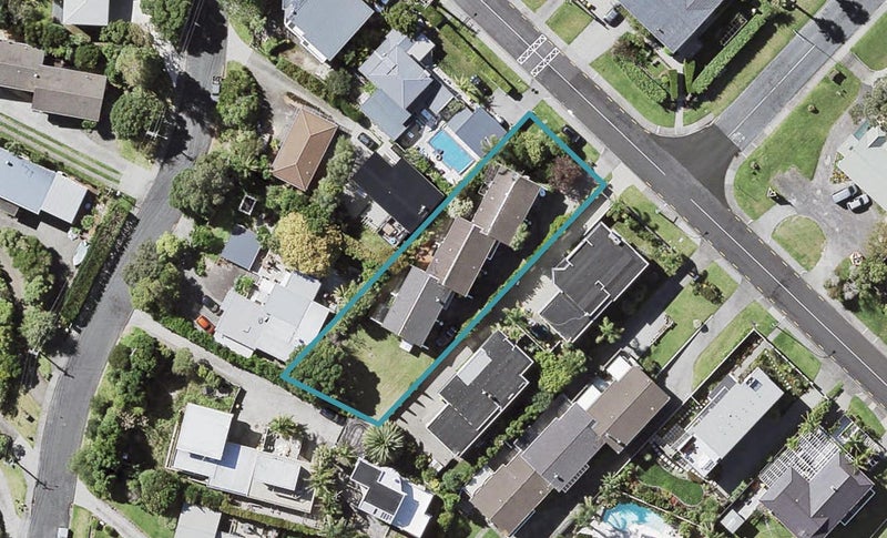 3/68 Seaview Road, Castor Bay, Auckland - Carousel 1