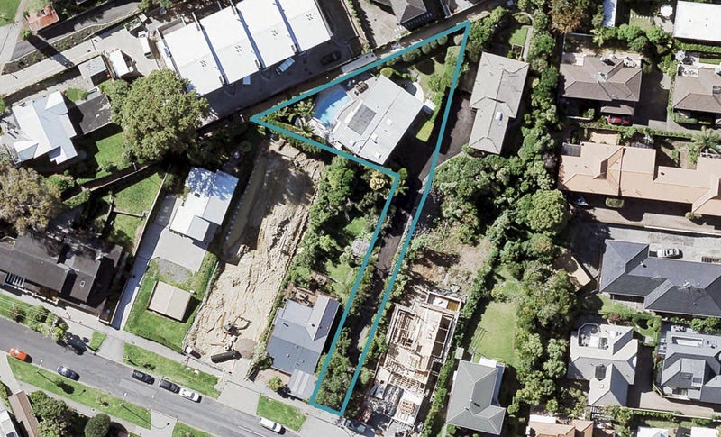 10 Dingle Road, St Heliers, Auckland - Carousel 1