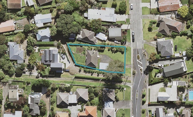 18 Woodside Avenue, Northcote, Auckland - Carousel 1