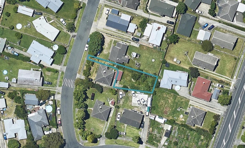 79 Henderson Crescent, Parkvale, Tauranga - Carousel 1
