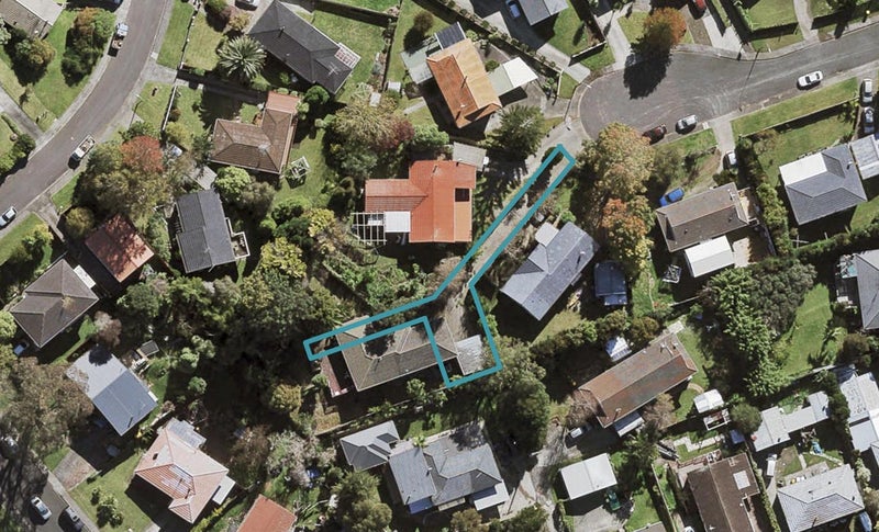 6D Julia Place, Totara Vale, Auckland - Carousel 1