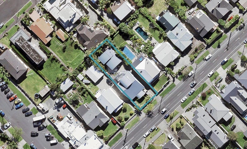 121 West End Road, Westmere, Auckland - Carousel 1