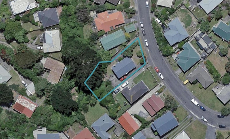 33 Turville Crescent, Newlands, Wellington - Carousel 1