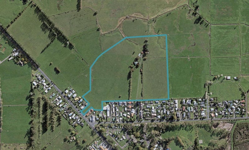 13 Pengelly Place, Parakai, Helensville - Carousel 1