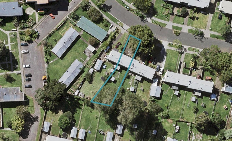 17 Maybury Street, Point England, Auckland - Carousel 1
