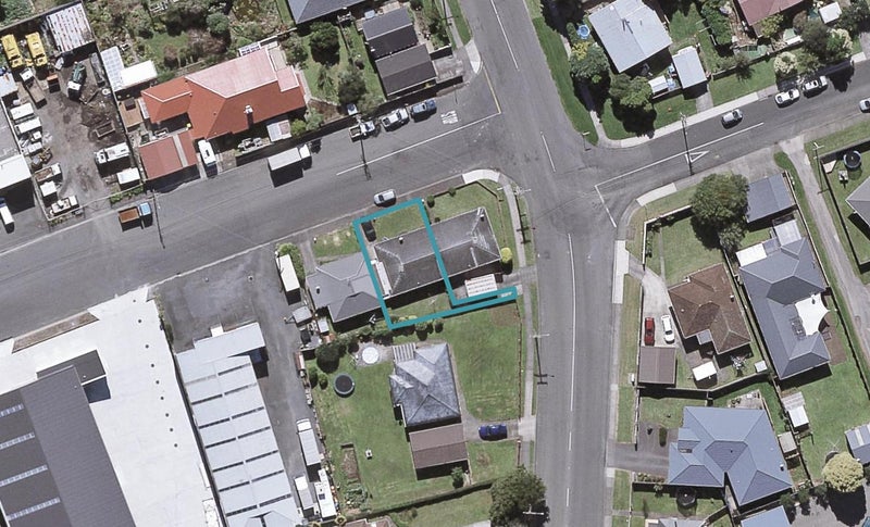 1A Saltash Street, Upper Vogeltown, New Plymouth - Carousel 1