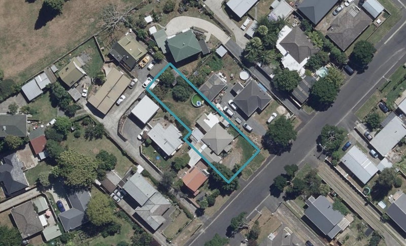 12 Kiwi Avenue, Forest Lake, Hamilton - Carousel 1