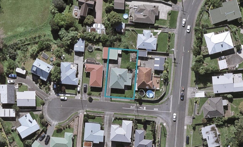 4 Ranfurly Street, Frankleigh Park, New Plymouth - Carousel 1