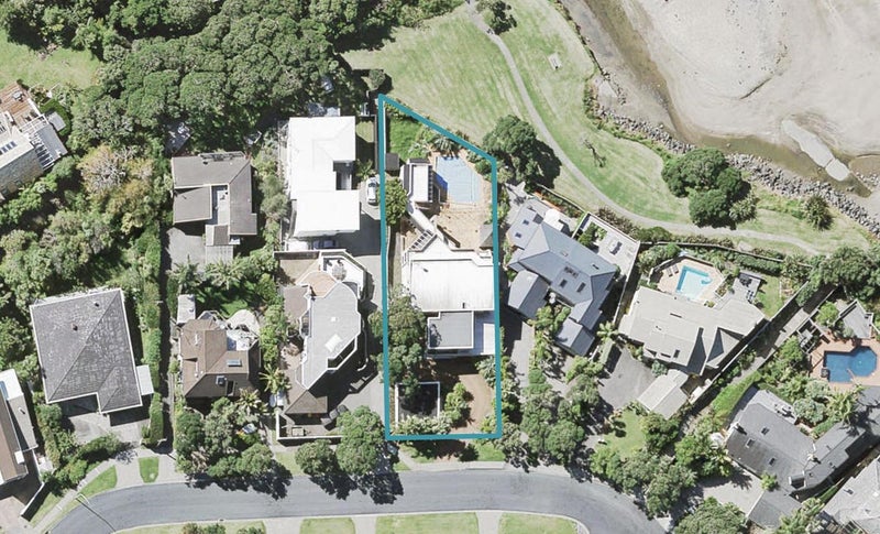 18 Whitby Crescent, Mairangi Bay, Auckland - Carousel 1
