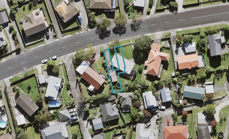 75B West Harbour Drive, West Harbour, Auckland - Carousel 1