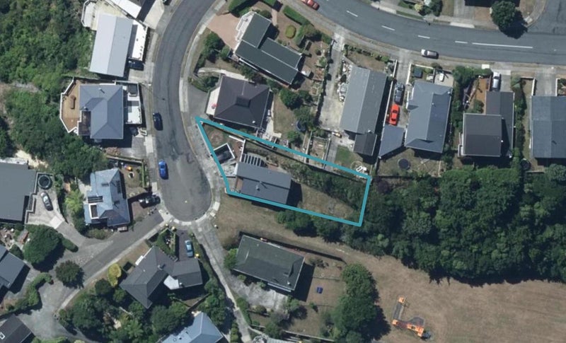 5 Moray Place, Papakowhai, Porirua - Carousel 1