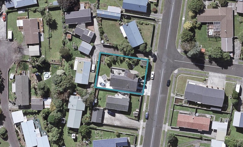 24 Rewa Street, Inglewood, Inglewood - Carousel 1