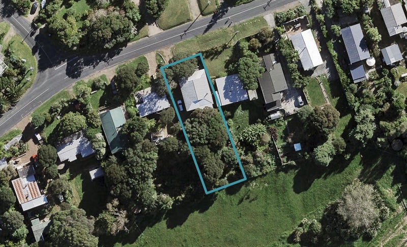 59 Hauraki Road, Oneroa, Waiheke Island - Carousel 1