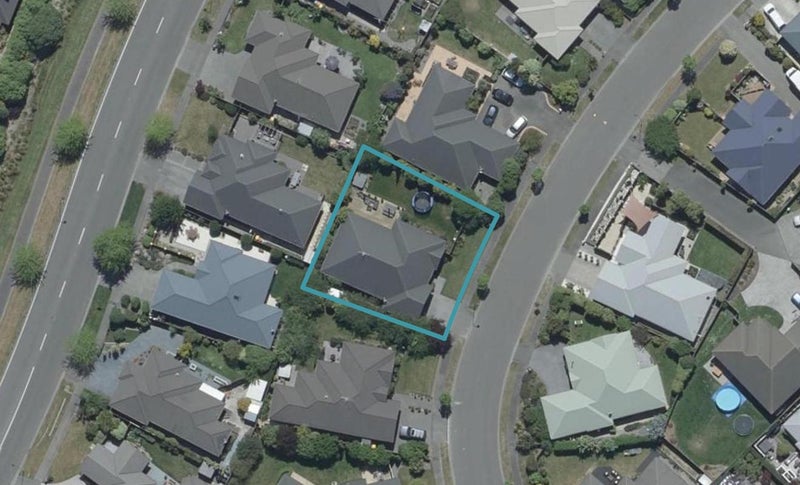 15 Kapiti Street, Parklands, Christchurch - Carousel 1