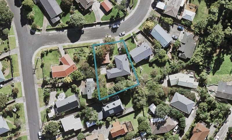 129 Kia Ora Road, Beach Haven, Auckland - Carousel 1