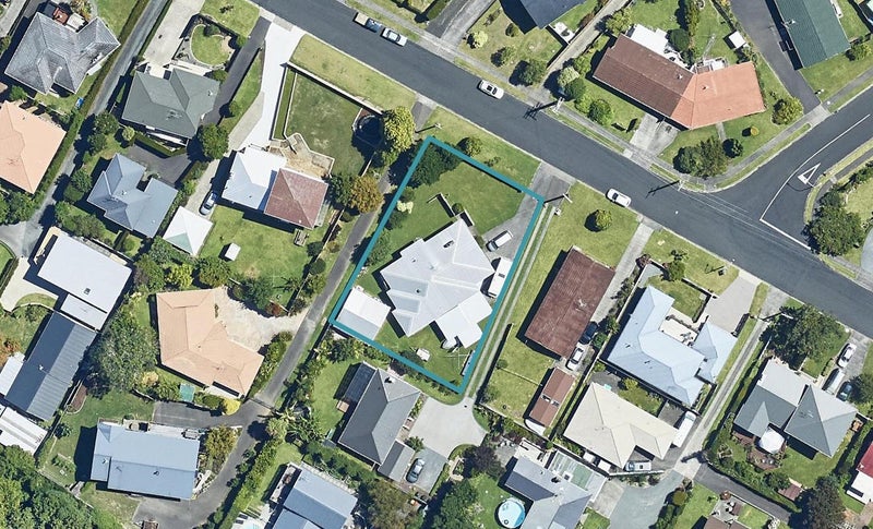 26 Smiths Road, Matua, Tauranga - Carousel 1