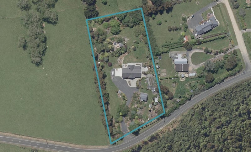 450 Saddle Hill Road, Scroggs Hill, Dunedin - Carousel 1